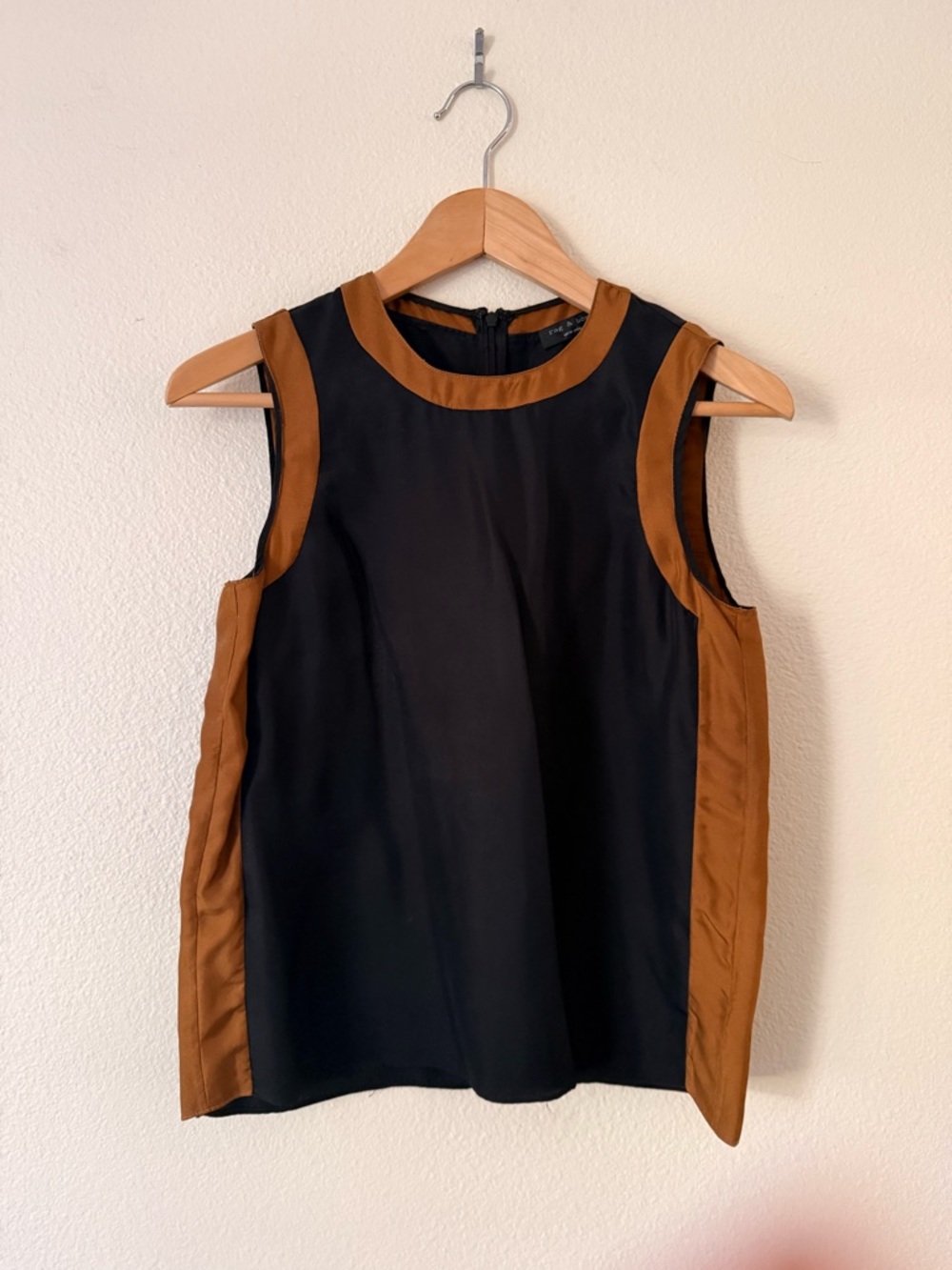 Sleeveless Rag and Bone Silk Black and Tan Contrast Shell Top